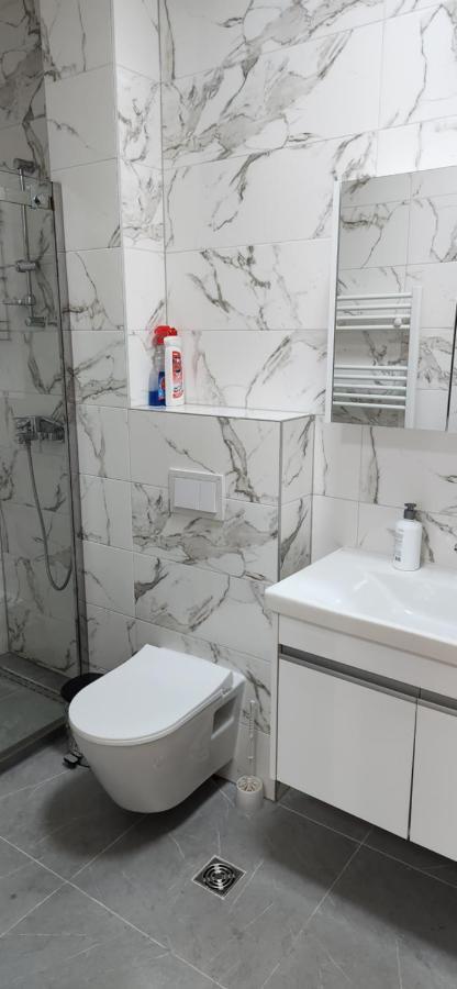 Apartment Brand New Two Bedroom And One Living In A Great Location! Sarajevo